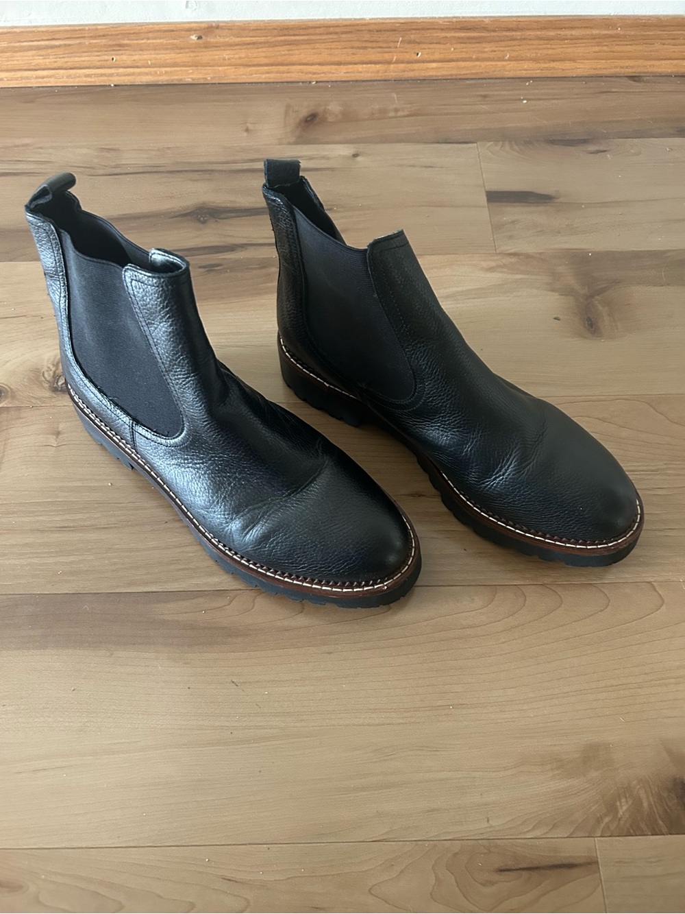 Caslon Waterproof Black Leather Chelsea Ankle Pull-On Boots, Sz 10, Goth, Grunge